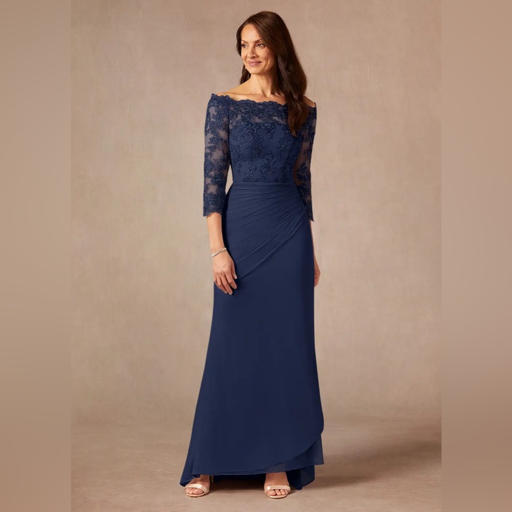 Elegant Navy Lace Evening Gown